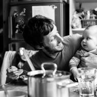 Konzumace polévky s Radovánkem na klíně je poněkud adrenalinová