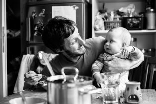 Konzumace polévky s Radovánkem na klíně je poněkud adrenalinová