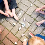 Křídová party na dvorku