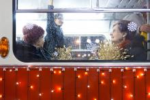 Ve vánoční šalině je nutné se místo jízdenkou prokázat platným jmelím