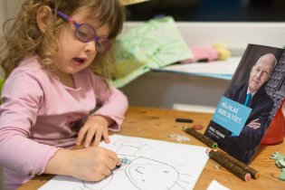 Musím trefit hlavně barvu kravaty