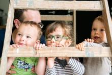 Štafle, fotorekvizita jako dělaná