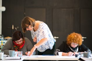 Tom fotil na kurzu moderní kaligrafie