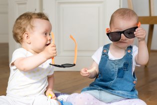 Hele, nebudou Ti ty moje brejle líp?