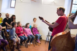 Na závěr akce zahrál Honza Jícha s kapelou