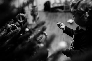 Tak ještě tuhle jednu ozdobičku a už to stačí, jo?