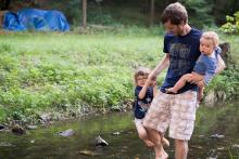 Pomoc, ty řasy mě chtějí stáhnout do hlubin, vytáhni mě!!