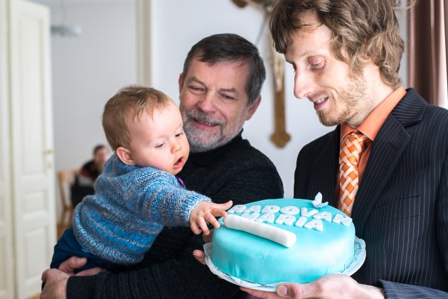 Čerstvě pokřtěný Radovan Maria by si dal svíčku