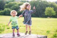 Tanec na oslavu jediného večerního startu balónu v rámci letošního balloon jamu
