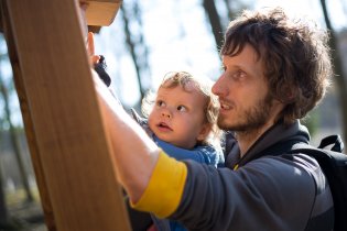 Učíme a bavíme se na nové naučně-zábavné stezce u prasat v Holedné