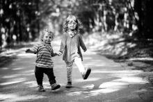 Kupředu levá, zpátky ni krok (?!)