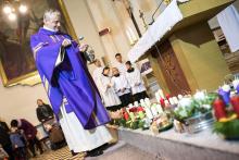 Báli jsme se, že náš věnec bude jediný a nakonec jich tam byl plný kostel :-)