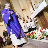 Báli jsme se, že náš věnec bude jediný a nakonec jich tam byl plný kostel :-)