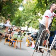 To byl, panečku, vskutku fotograf na vysoké noze