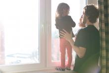 Děda s babičkou už by tu každou chvíli měli být!