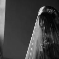 I Ježíš občas potřebuje pláštěnku