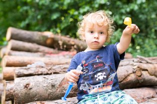 Stříkačka a dávkovač, nezbytná výbava každého turisty