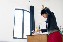 Rekvizity byly sympaticky ve stylu udělej si sám