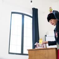 Rekvizity byly sympaticky ve stylu udělej si sám