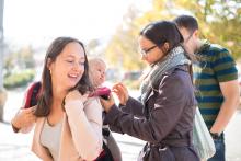 Alice zjevně neoplývá přílišnou důvěrou v Lenčinu schopnost utáhnout Manducu