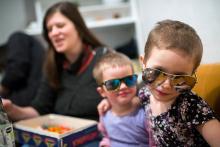 Z místní krabice s hračkami lovíme jeden skvost za druhým