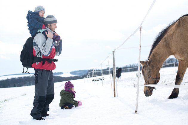 Zasněženou plání ke koním - zimní romantika