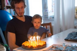 Tatínek má narozeniny...