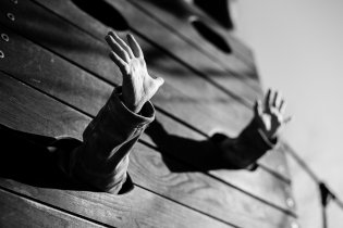 ...nebo vytvářet abstraktní umělecké instalace