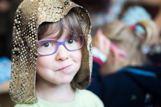 ...ale nejlepší je stejně možnost vyzkoušet si kostýmy po představení