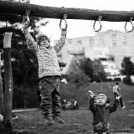 Sorry, já Tě sundat nemůžu, já fotím! :-D