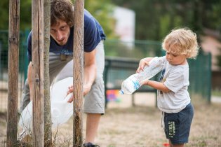 Zachraňujeme stromy u našeho dětského hřiště