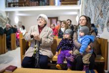 Verunka nečekaně vydržela celý obřad pozorně sedět, Radovánek dle očekávání vydržel totéž asi 3 minuty