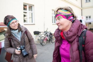 Ale uřícenou v cíli mě budeš fotit jenom z dálky, že jo?