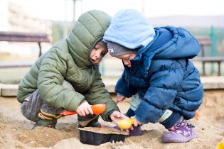 Oni snad dokonce spolupracují?!!