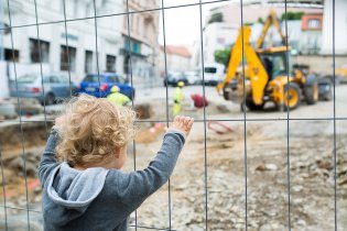 Povinná zastávka u bagrů při každé cestě do města