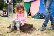 Kamenka Open - workshop cirkusu LeGrando začínáme fakírskou pohovkou