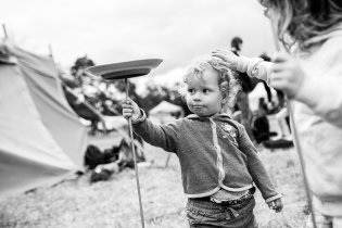 Roztáčet talíře nám museli cirkusáci, protože tatínek se to ani za 15 minut nebyl schopen naučit