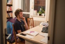 Při sledování přednášek našeho nového guru Jamesa Mallona máme většinu času pobavený úsměv na tváři, který občas přejde v záchvaty smíchu