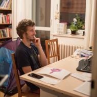 Při sledování přednášek našeho nového guru Jamesa Mallona máme většinu času pobavený úsměv na tváři, který občas přejde v záchvaty smíchu