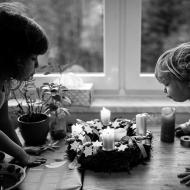 Zábavná aktivita - sfoukávání sfíček - nás provázela celým adventem