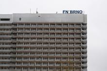 ... ale naštěstí kdesi v útrobách této budovy Lence řekli: "Jste zdravá, můžete jít domů" :-)