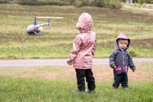 Startuje vrtulník, no a co má bejt? Já chci ňaminu!