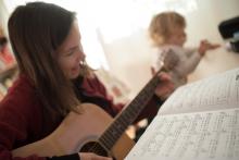 Rytmus jde Lence o poznání lépe než Tomovi