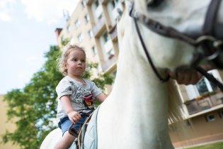Radovánek okusil pohled na svět z koňského hřbetu