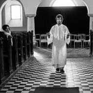 Takhle naprázdno bez ovečky, to se mu to elegantně kráčelo