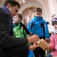O první adventní neděli stavíme první patro jesliček