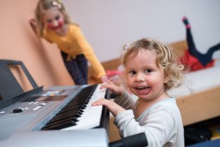 ... a divoká párty mohla začít