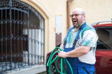 Mezitím se ale rozeběhlo další drama, hodinu před začátkem koncertu nefunguje topení, naštěstí máme Michala!