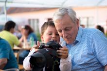 Tomovi roste ve farnosti zdatná fotografická konkurence