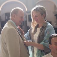 Na tento ceremoniál musí být uzel na kravatě dokonale vymazlený